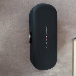 Tommy Hilfiger Navy Blue Clamshell Glasses Case - Empty